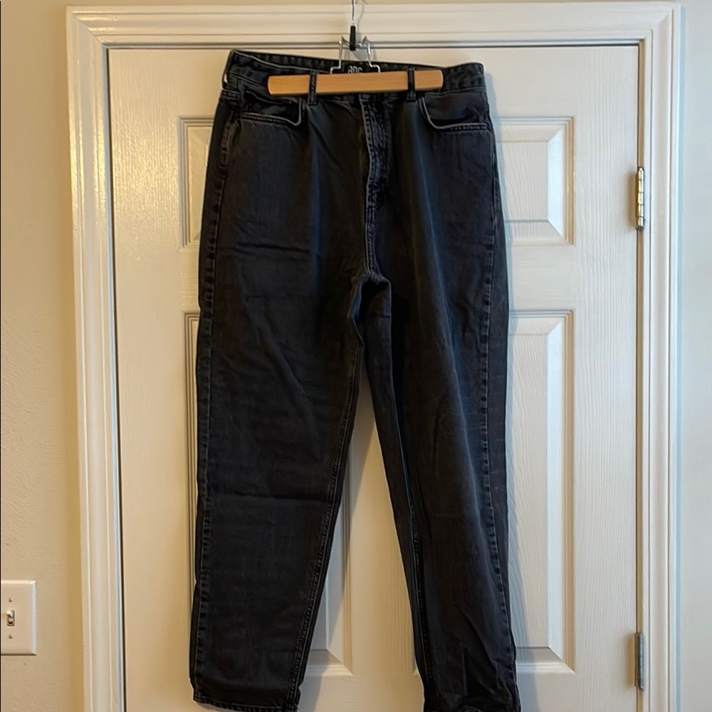 Urban Outfitters High Rise Mom Jean